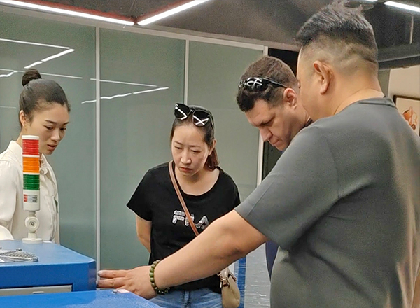 感應加熱設備英國客戶